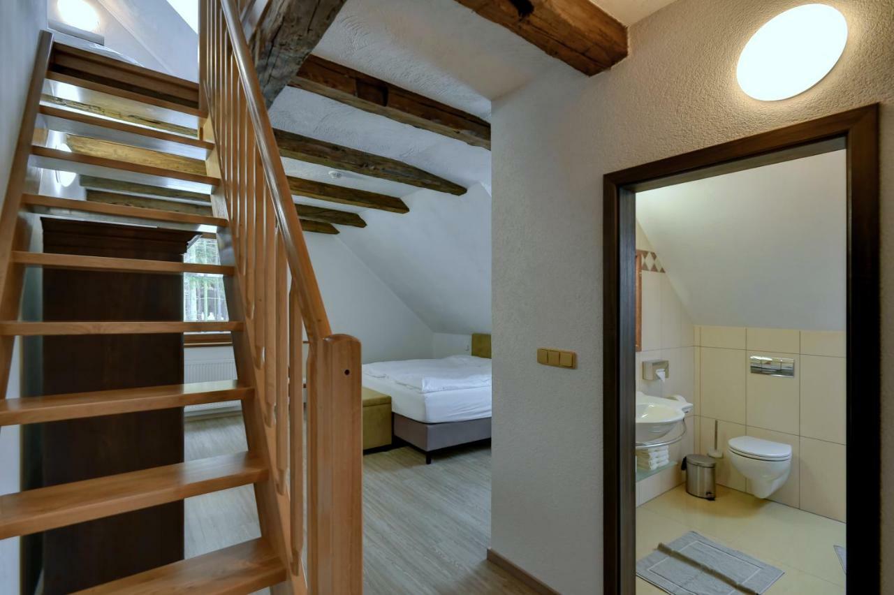 Zamecka Fortovna Obora - Forester House Kaznejov Esterno foto