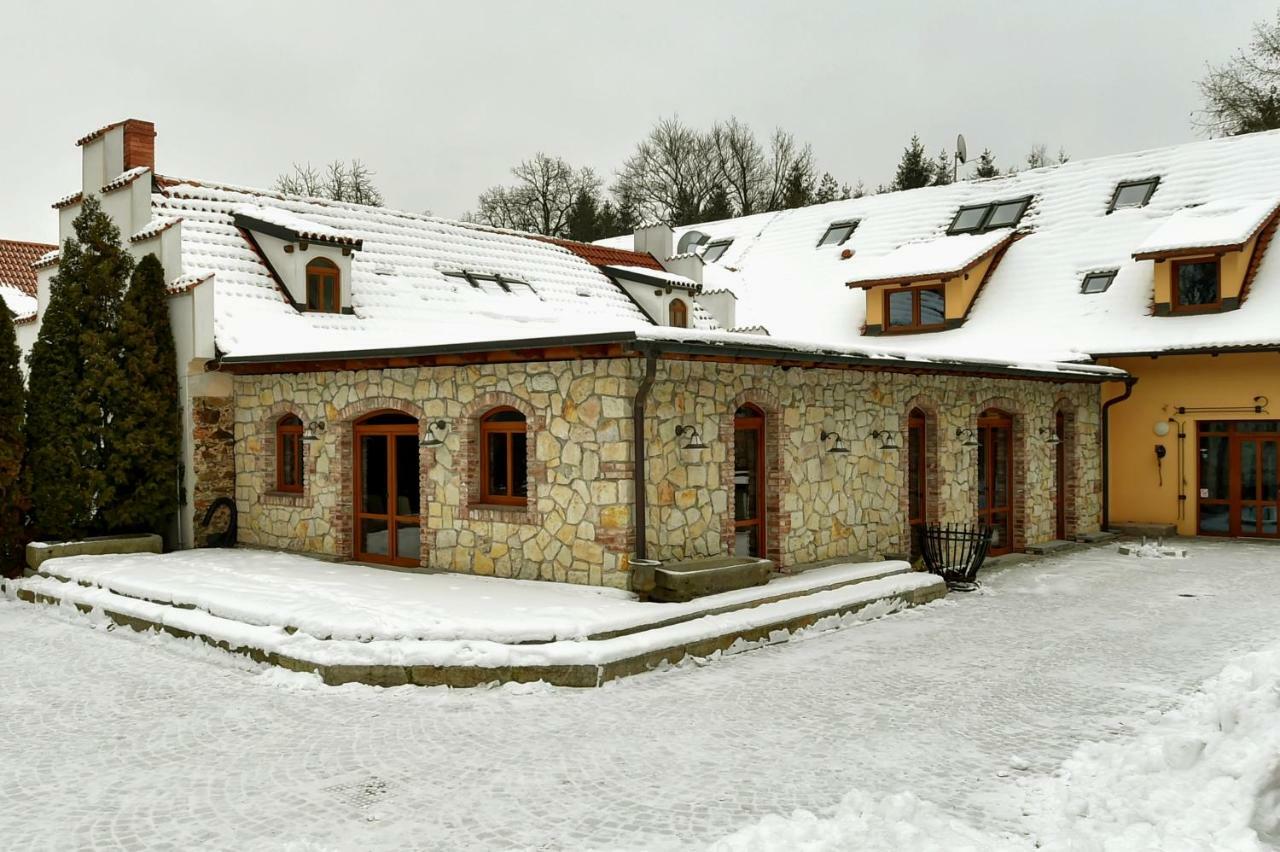 Zamecka Fortovna Obora - Forester House Kaznejov Esterno foto