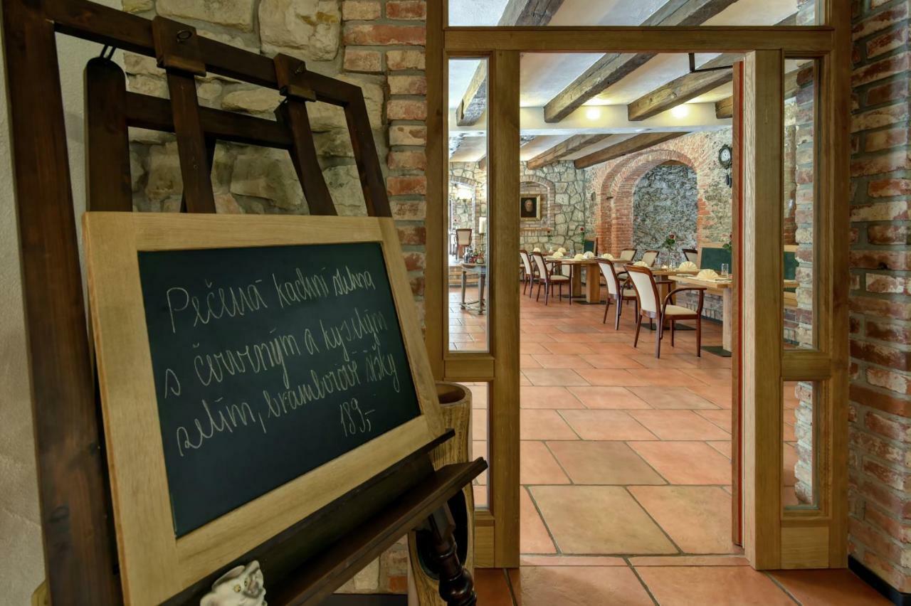 Zamecka Fortovna Obora - Forester House Kaznejov Esterno foto