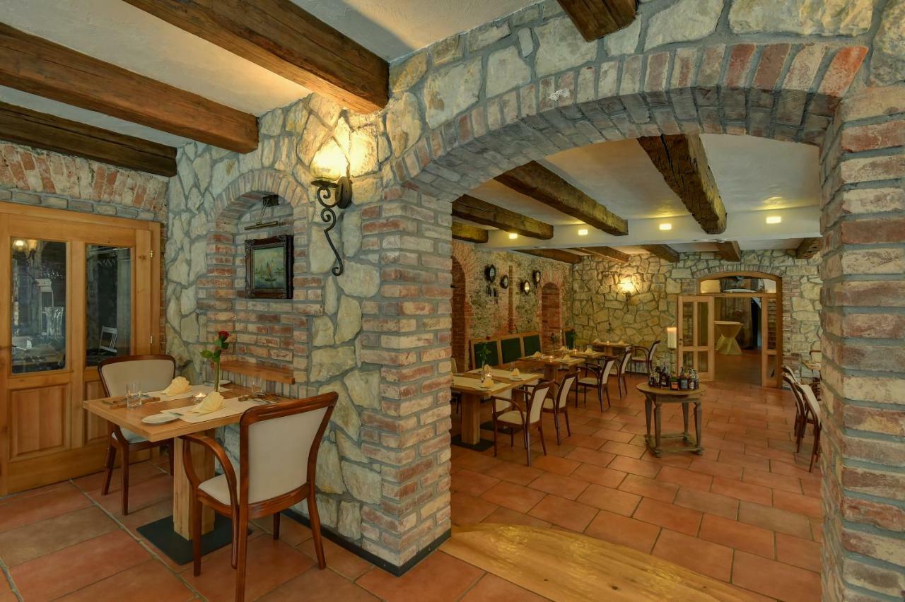Zamecka Fortovna Obora - Forester House Kaznejov Esterno foto